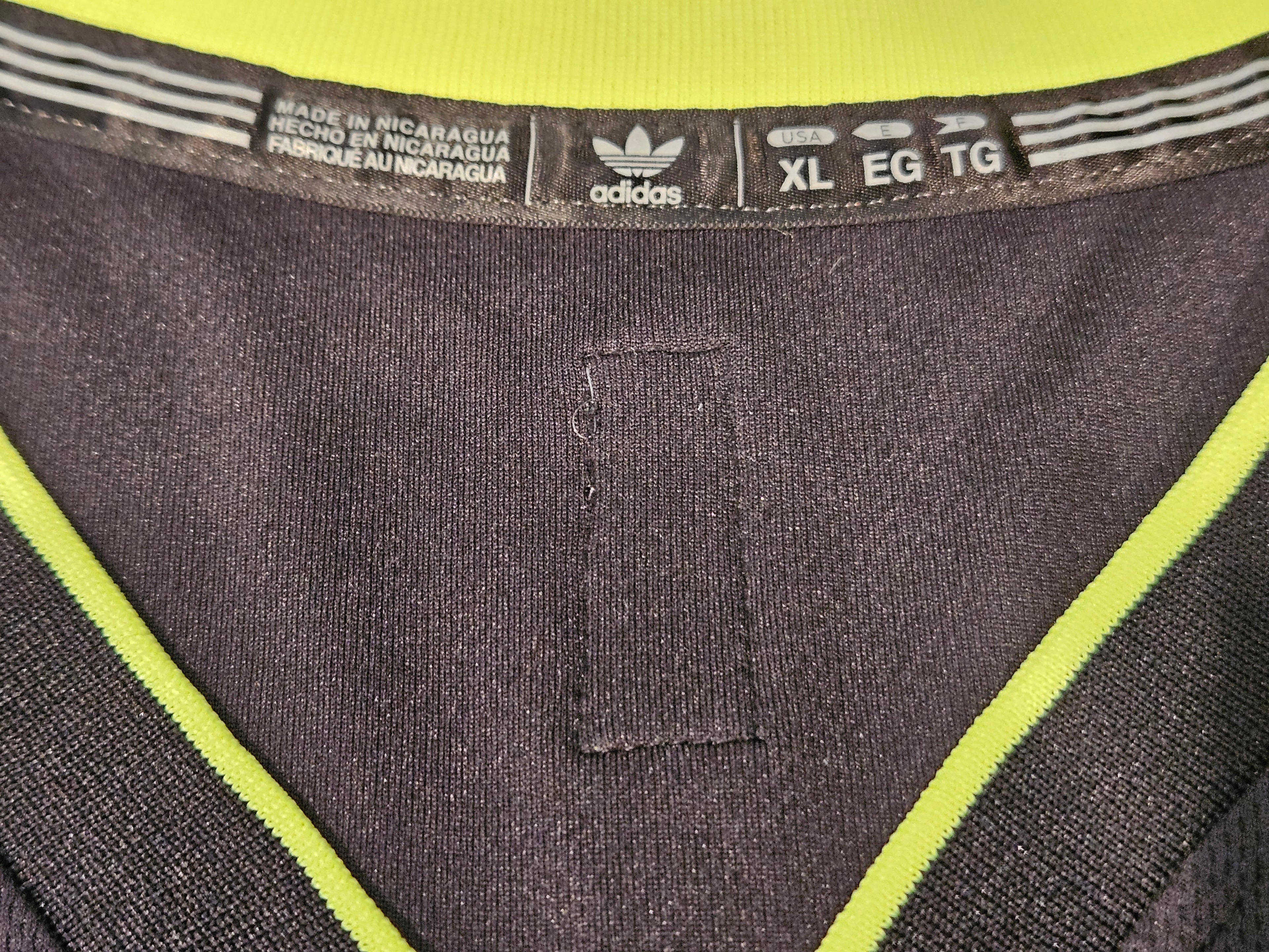 'Autographed' Adidas NBA🏀'LA Lakers''Dwight Howard' 'Limited Edition'-M Size XL