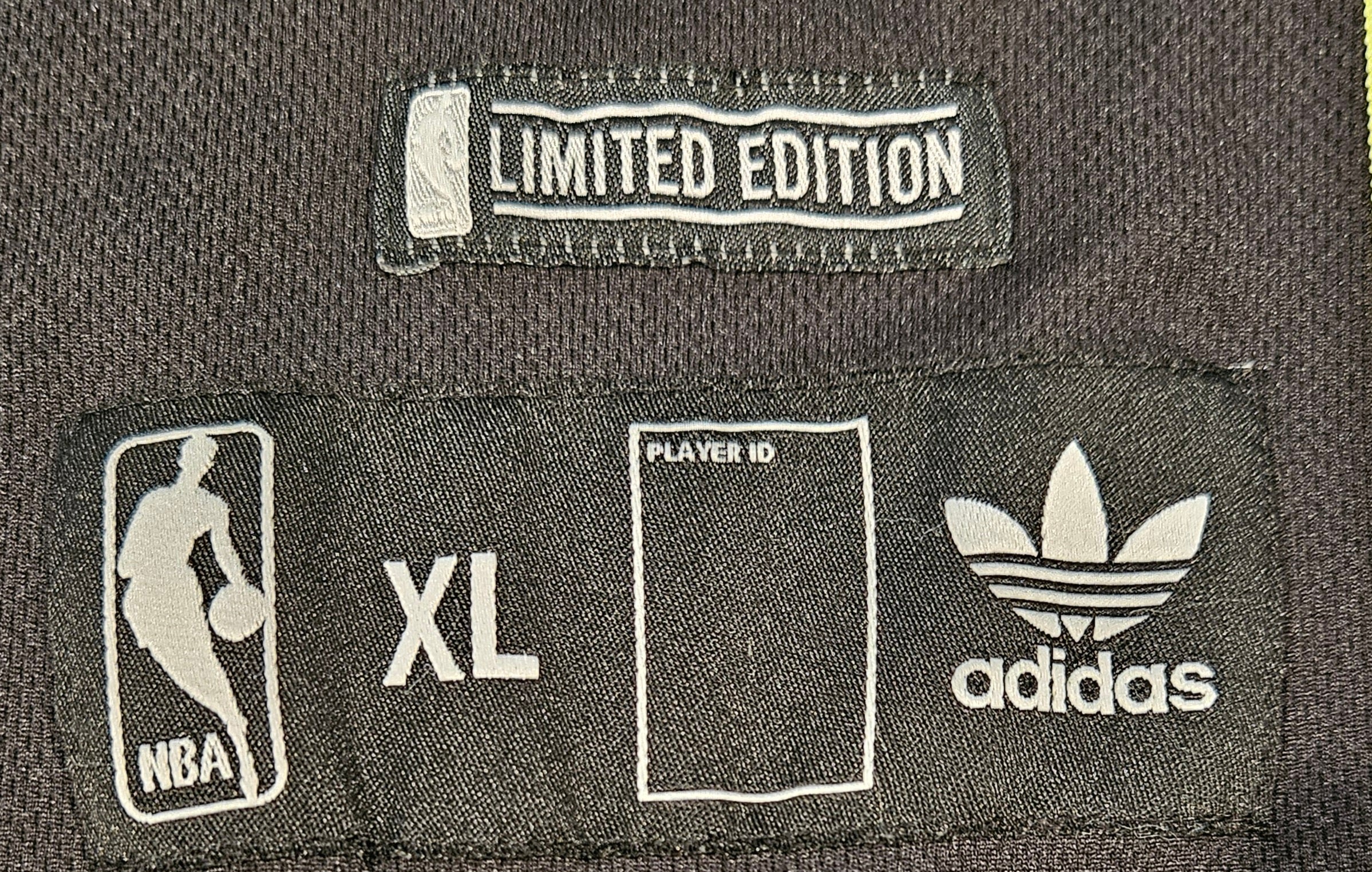 'Autographed' Adidas NBA🏀'LA Lakers''Dwight Howard' 'Limited Edition'-M Size XL